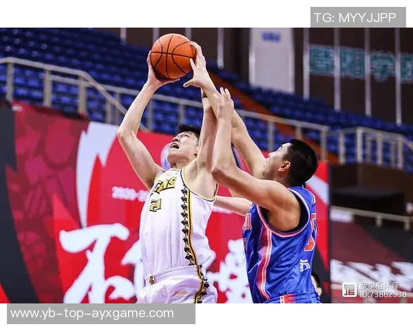 亨特谈比赛表现：提高出手次数保持侵略性同时注重组织进攻